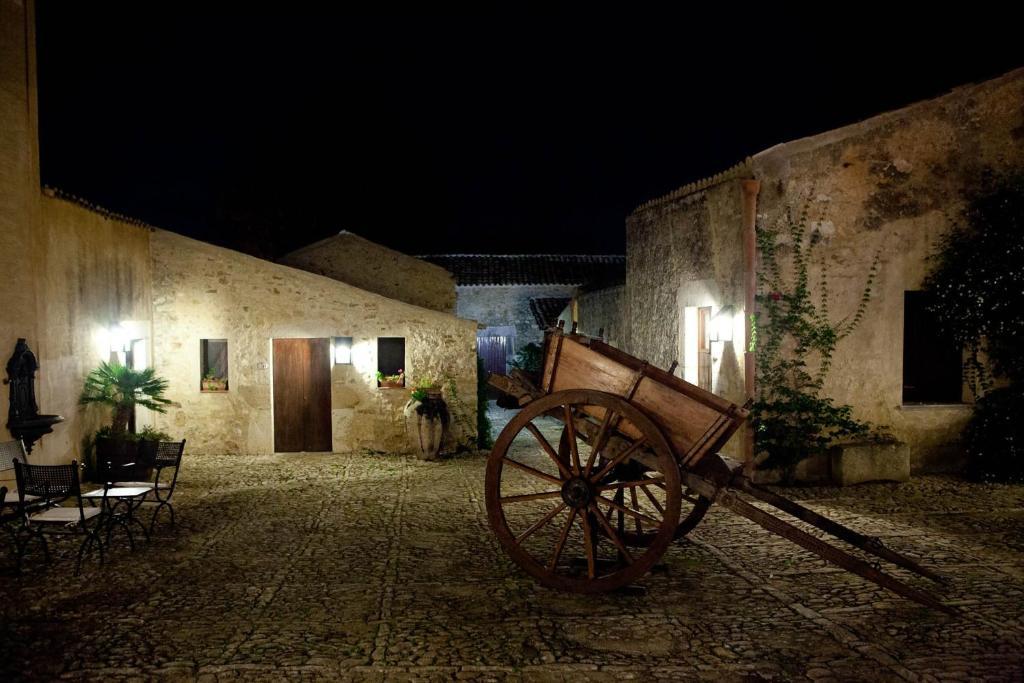 Agriturismo Baglio Fontana Buseto Palizzolo Bagian luar foto